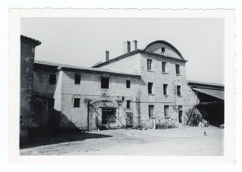 communs sud, façade nord-est