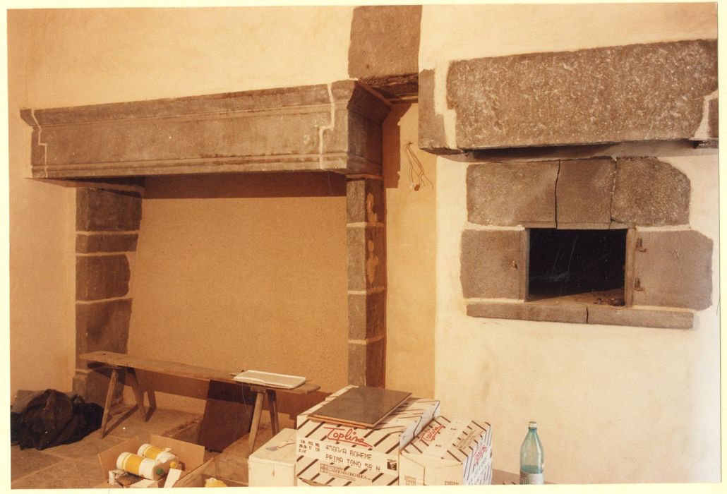 rez-de-chaussée, cheminée de la cuisine