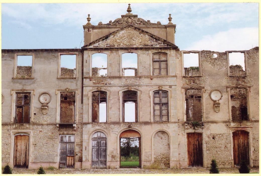façade sud sur la cour d’honneur