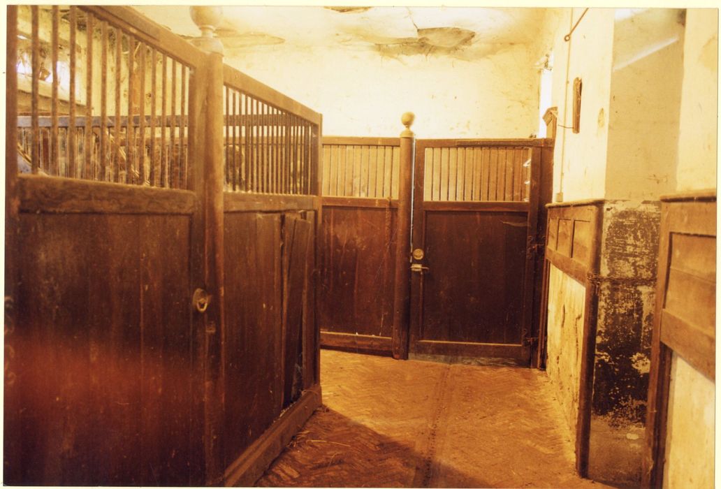 écuries, stalles