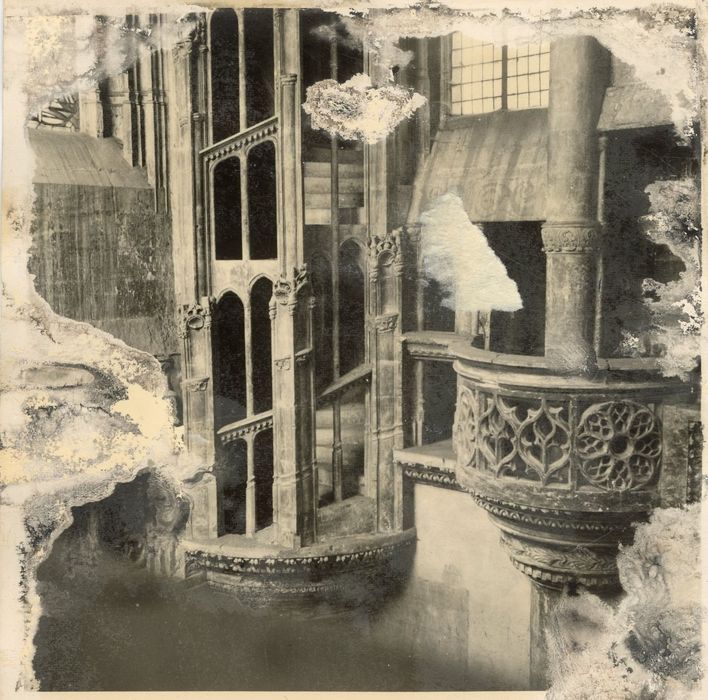 transept sud, escalier à vis