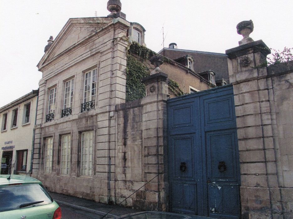 façade sur rue (photocopie numérisée)