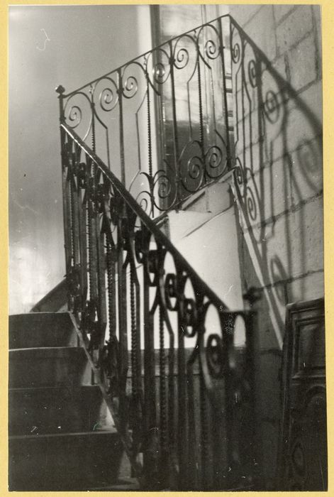 escalier d’honneur, détail de la rampe en fer forgé