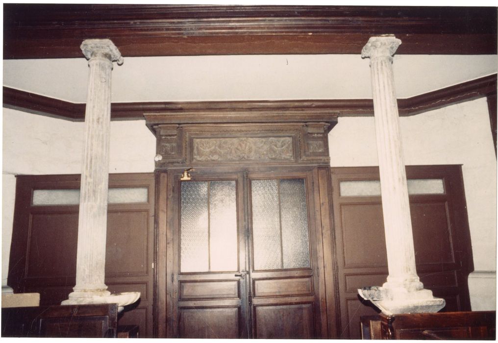 tambour du portail d’accès ouest