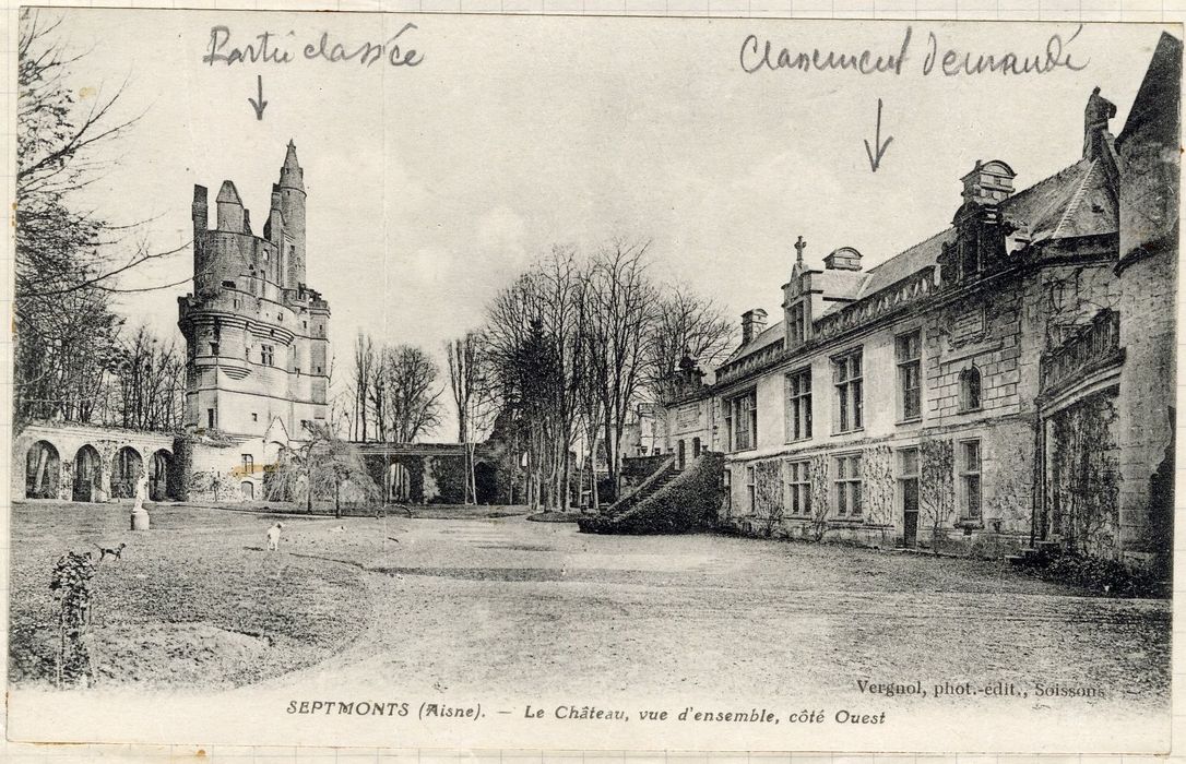 vue générale des bâtiments depuis l’Ouest