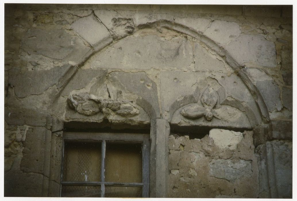 logis, élévation est, détail d’une baie géminée