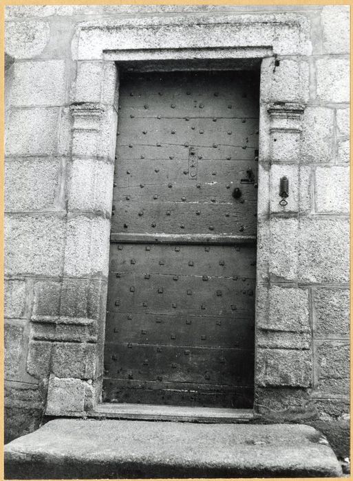 porte d’accès sur rue