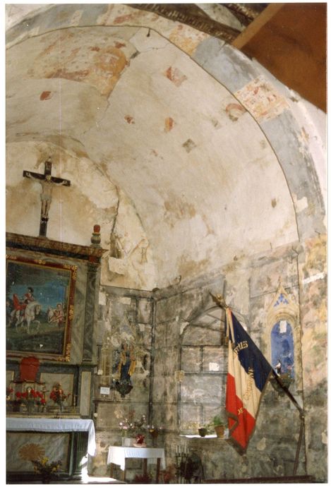 choeur, peinture monumentale d’un faux appareillage