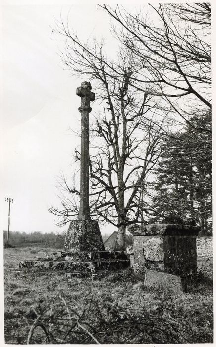 vue générale de la croix