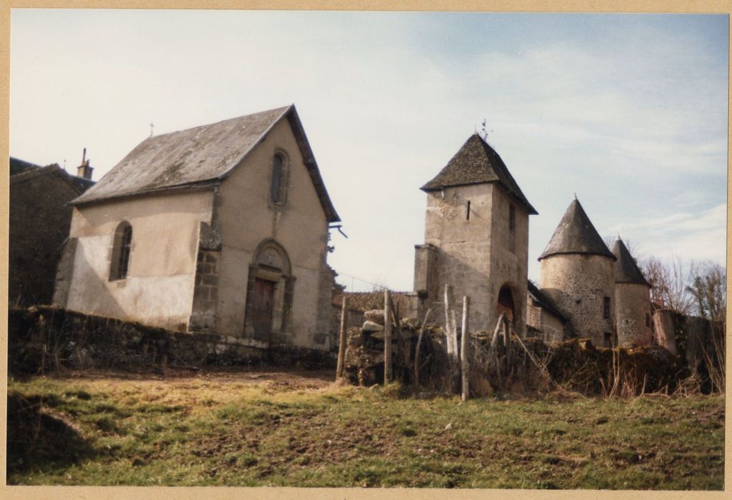chapelle, porterie et tours depuis le Nord