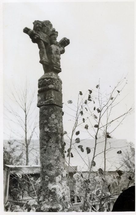 vue générale de la croix