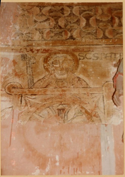 peinture monumentale, détail d’une croix de consécration