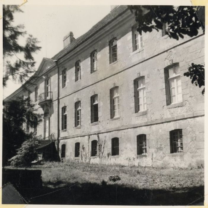 façade sud, vue partielle