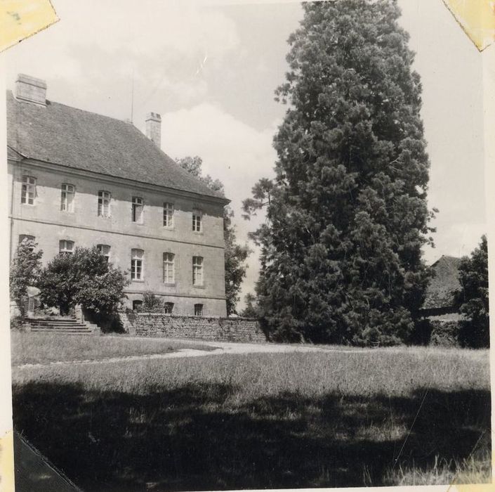 façade sud, vue partielle