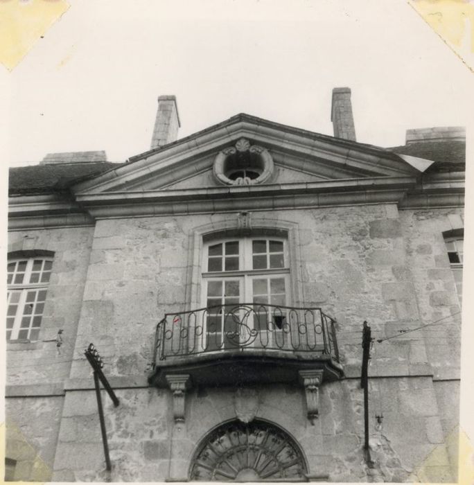 façade nord, fronton