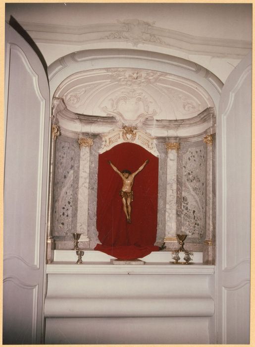 rez-de-chaussée, niche oratoire