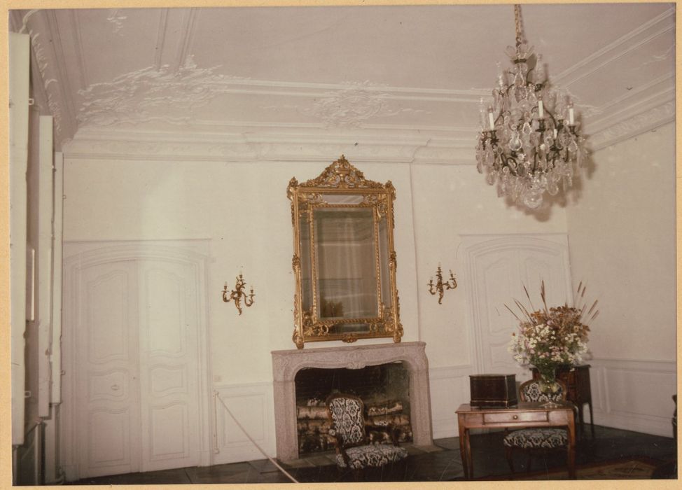rez-de-chaussée, grand salon, vue partielle