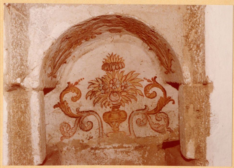 choeur, détail d’une niche et de son peinture monumentale