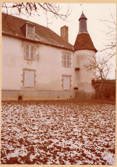 façade est, vue partielle