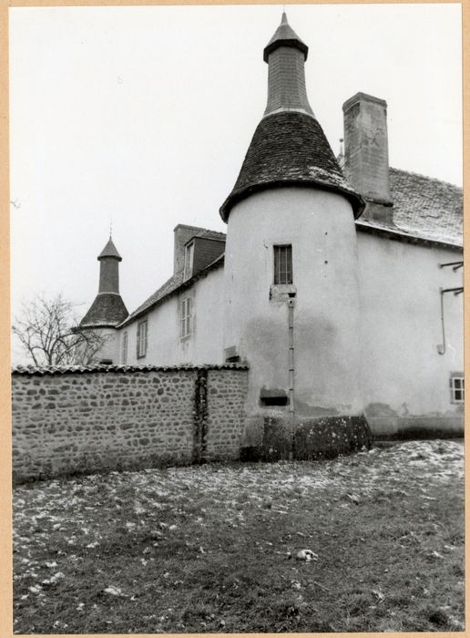 tour d’angle nord-est
