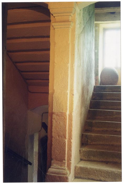 escalier, vue partielle