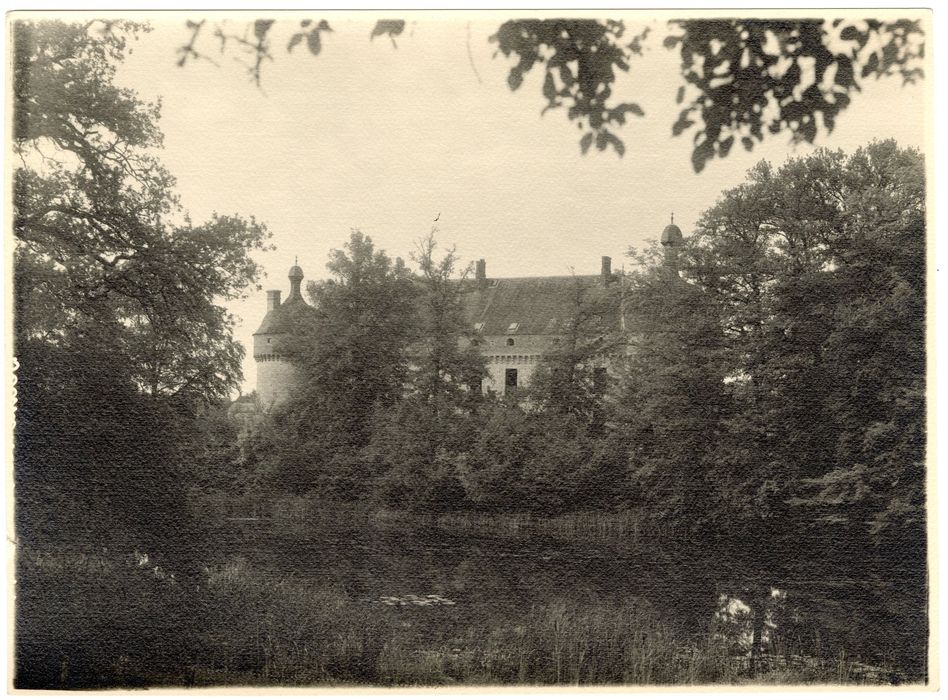 façade nord-est, vue partielle