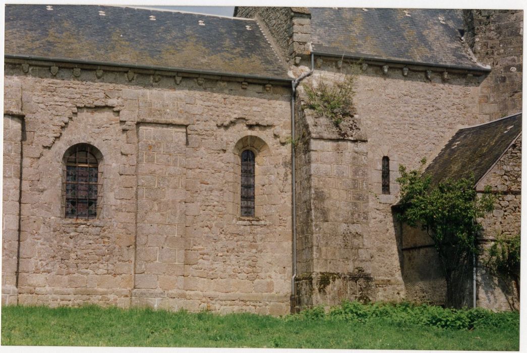 façade latérale sud, vue partielle