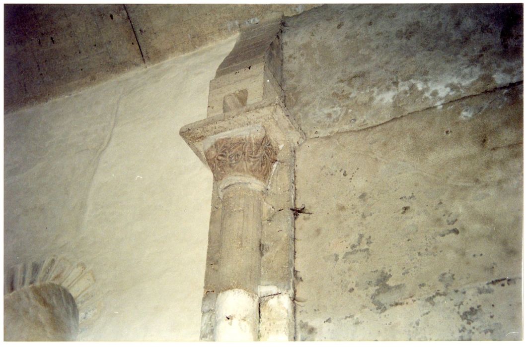 nef, mur gouttereau nord, détail d’un chapiteau