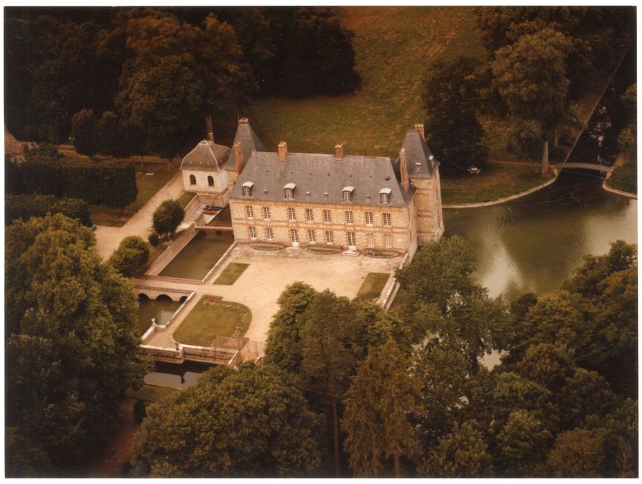 vue aérienne du château