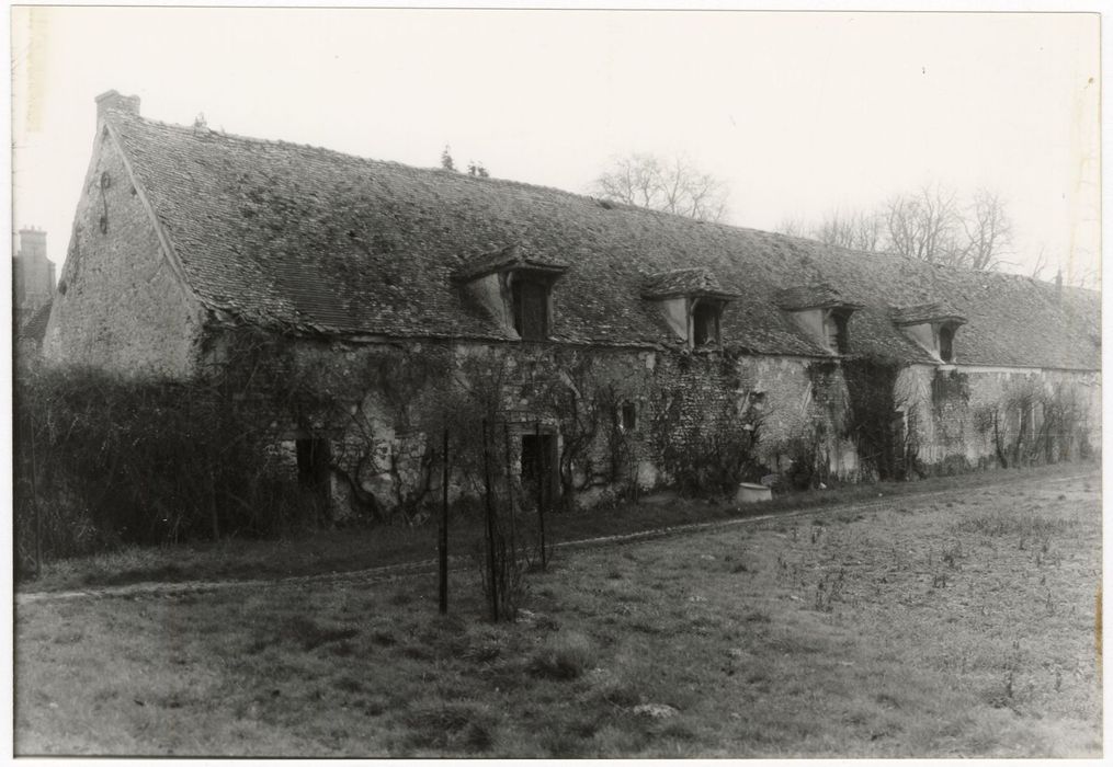 communs, aile ouest, façade ouest