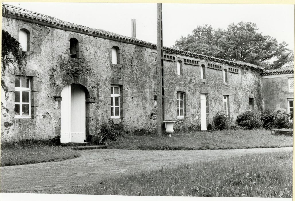 aile est, façade ouest