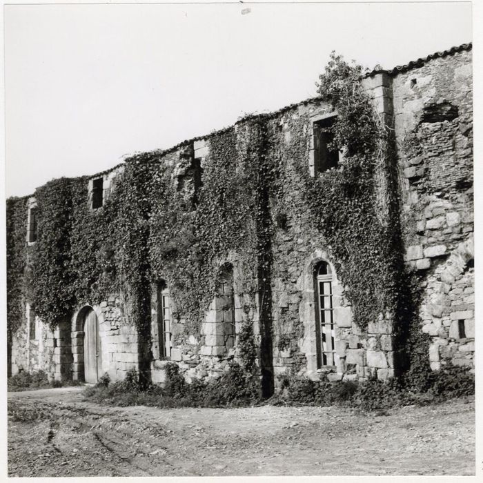 bâtiment est, façade est