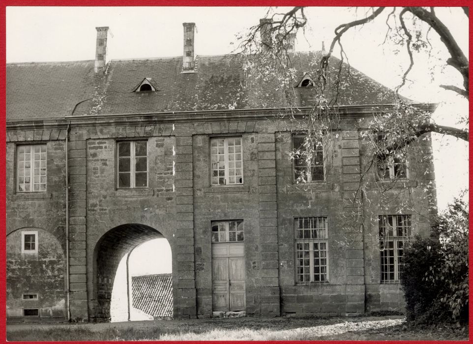 façade nord, vue partielle