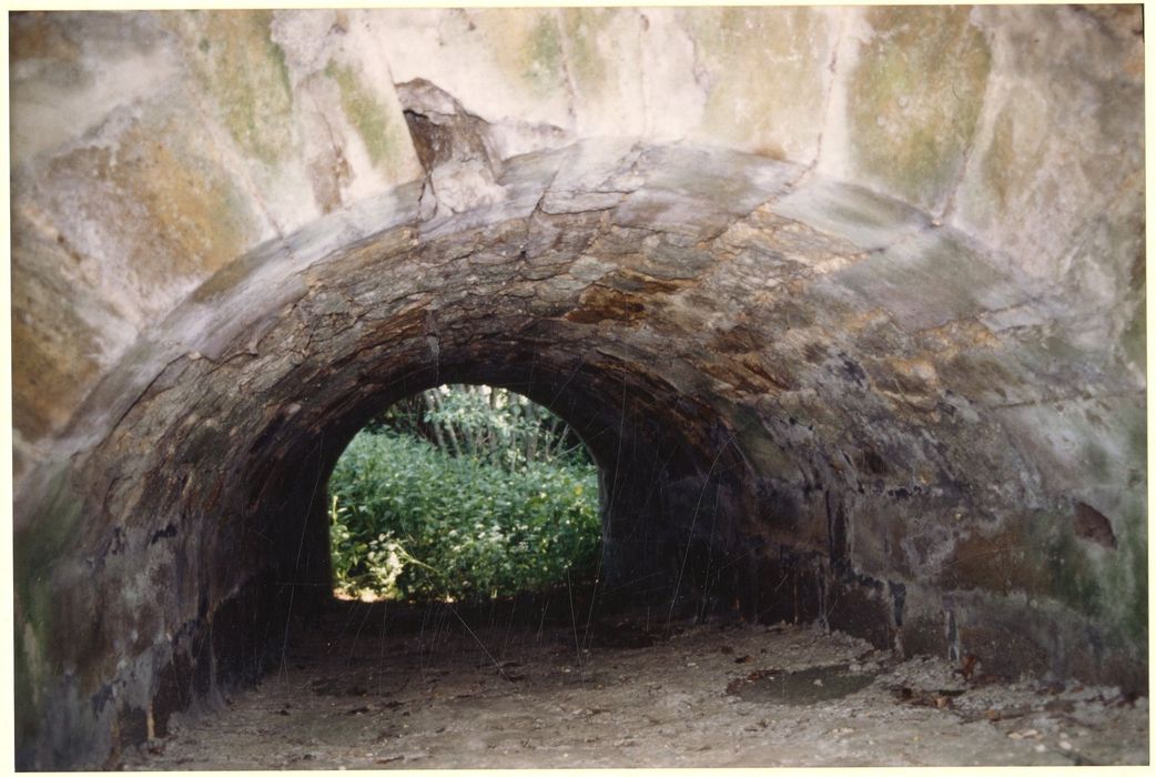 parc, bassin de réception en aval du canal