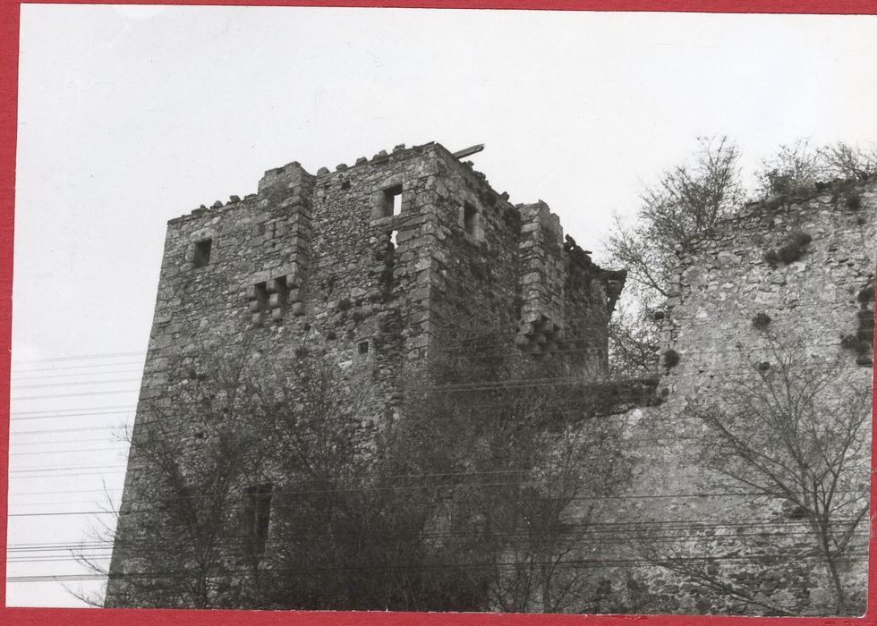 élévations ouest et sud, vue partielle