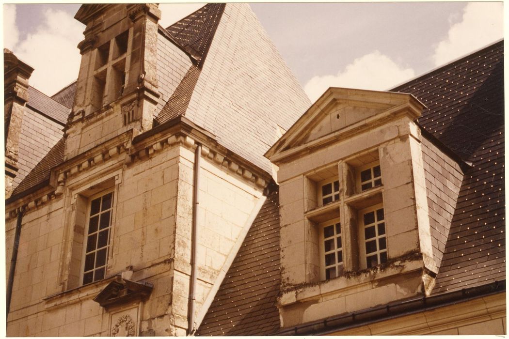 façade nord, détail des lucarnes