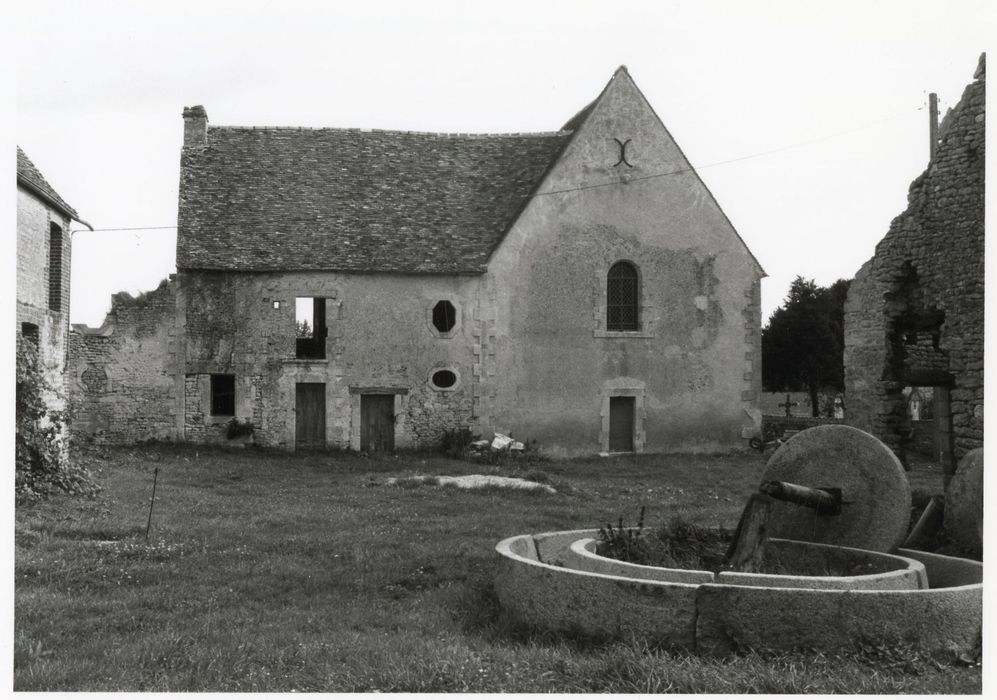 façades ouest de la chapelle et de l’infirmerie