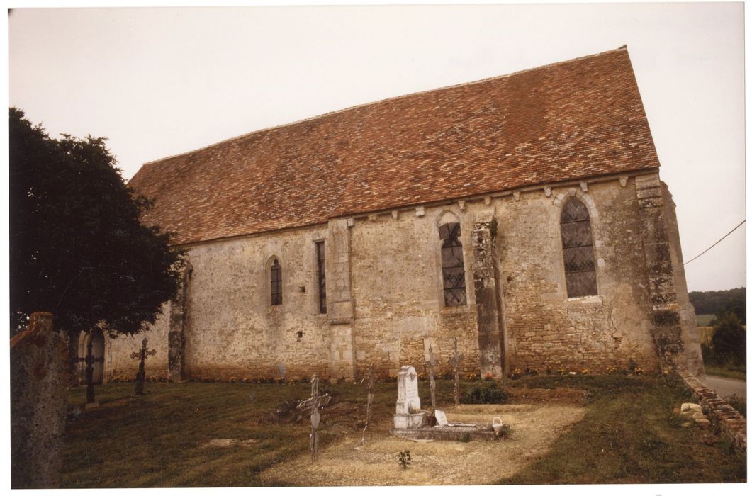 chapelle, façade sud, détail des modillons