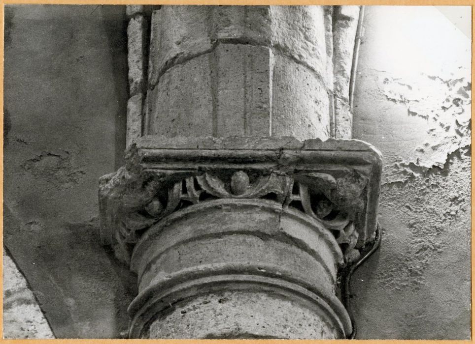 nef, détail d’un chapiteau