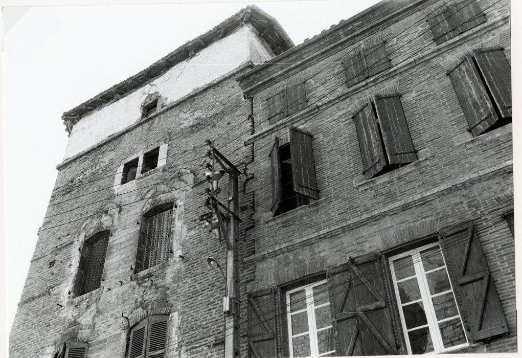 façade sud, vue partielle