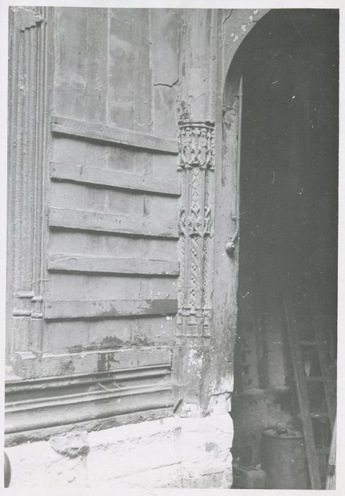 cour intérieur, détail décoratif du passage couvert