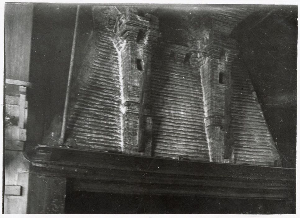 cheminée, détail du manteau