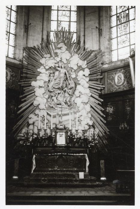 maître-autel, gloire, groupe sculpté : Assomption de la Vierge