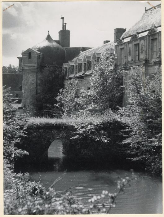 façade est, vue partielle