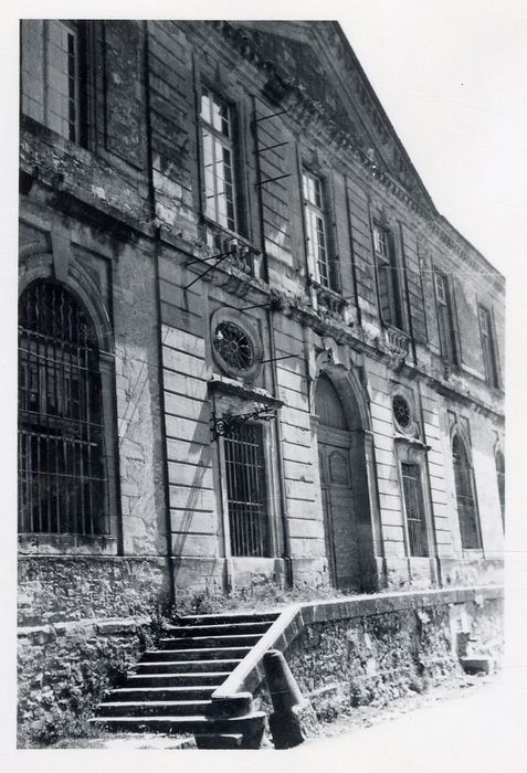façade ouest, vue partielle