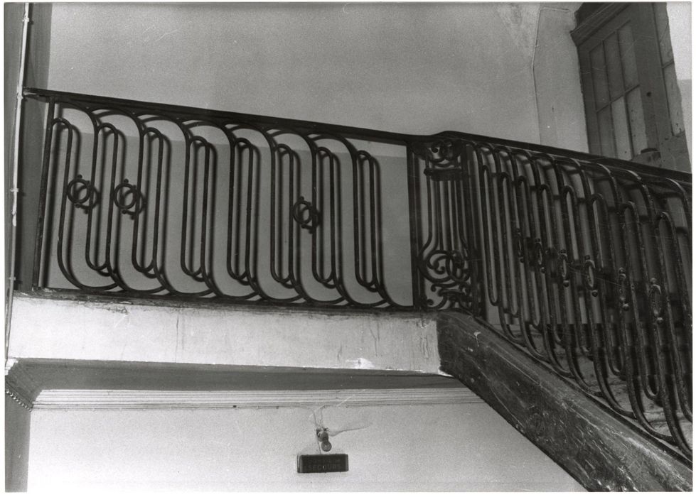 aile ouest, vue partielle de la rampe