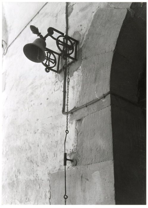 cour de l’abbé, détail de la cloche