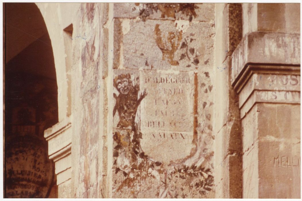 cour des Collets Rouges, galerie ouest, peintures monumentales (fragments), détail
