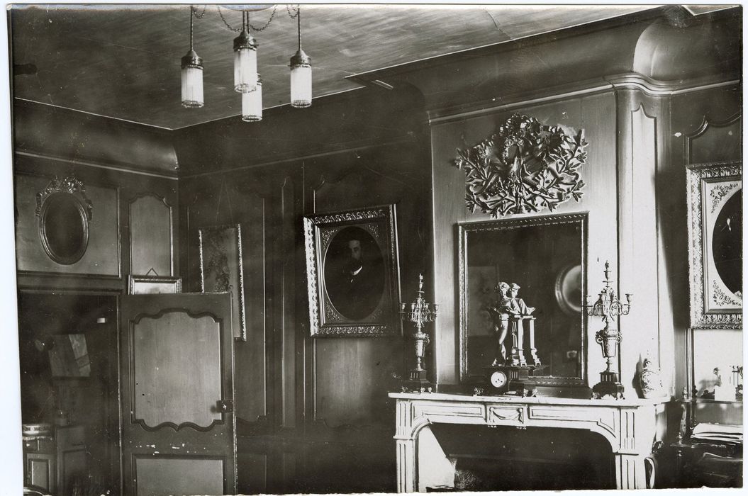 salon, vue partielle du décor