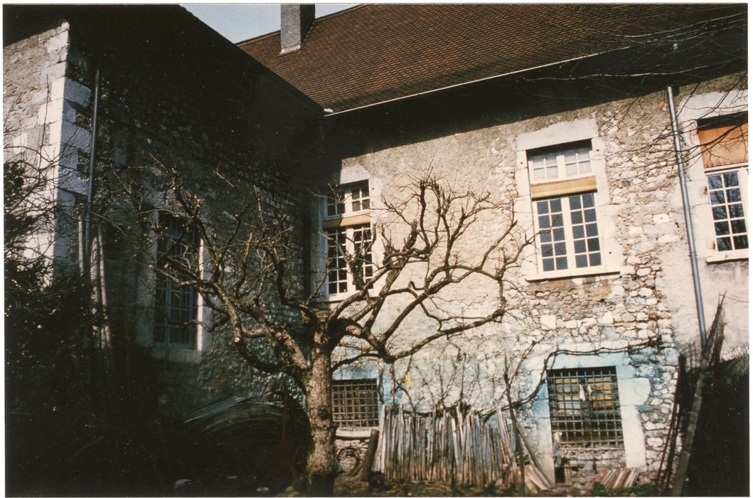 façade sud-ouest, vue partielle